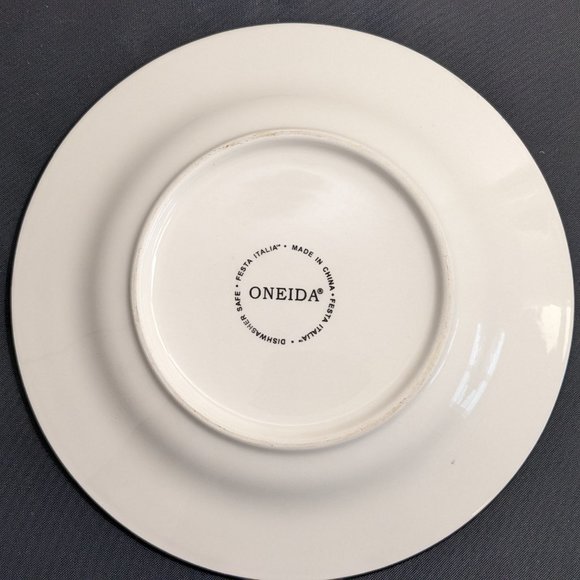 Vtg  8" Oneida Festa Italia Cheese/Salad/Dessert/Appetizers Venice Rome Pair - Picture 16 of 16